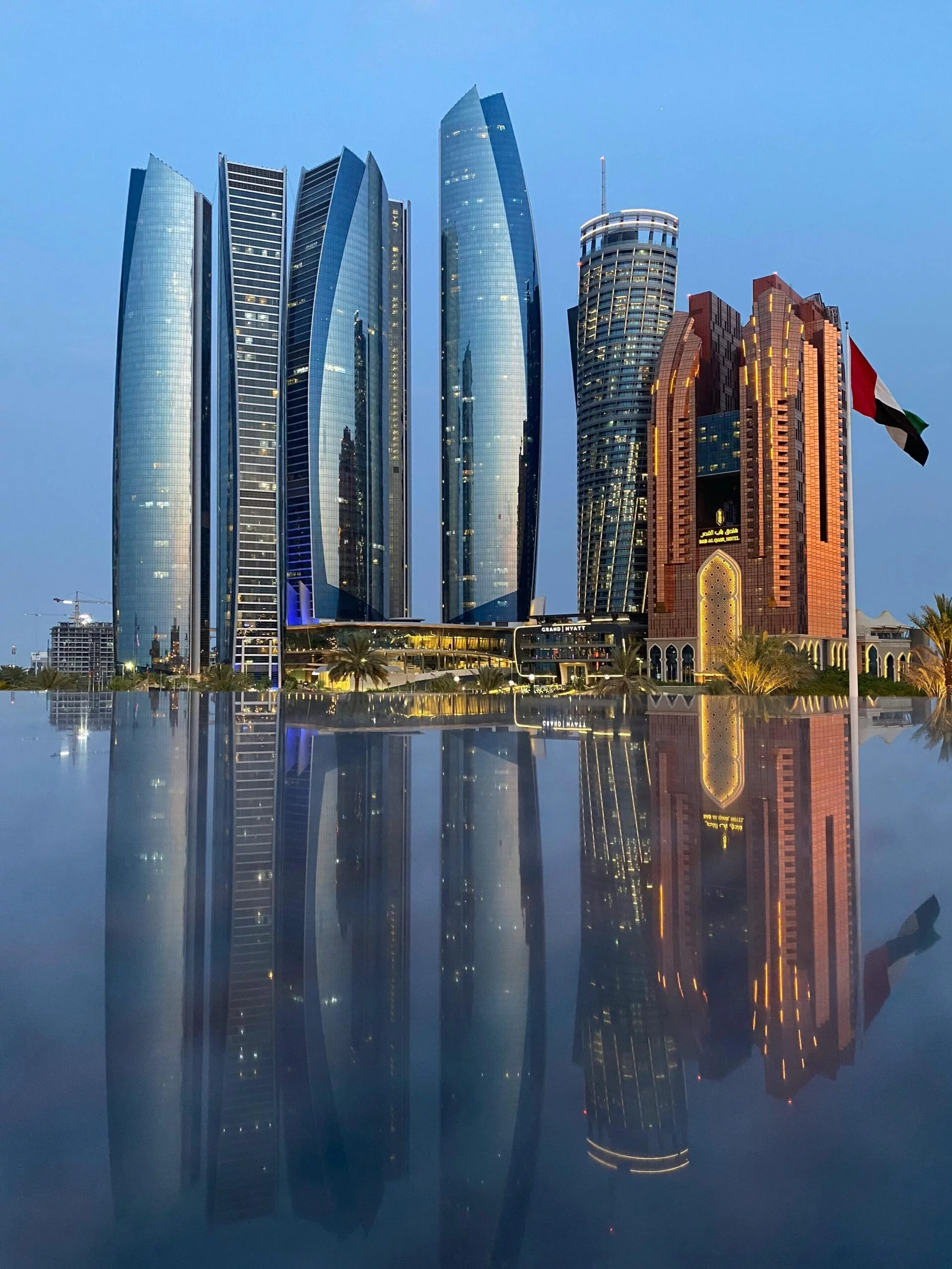مميزات الاقامة الذهبية في الإمارات.